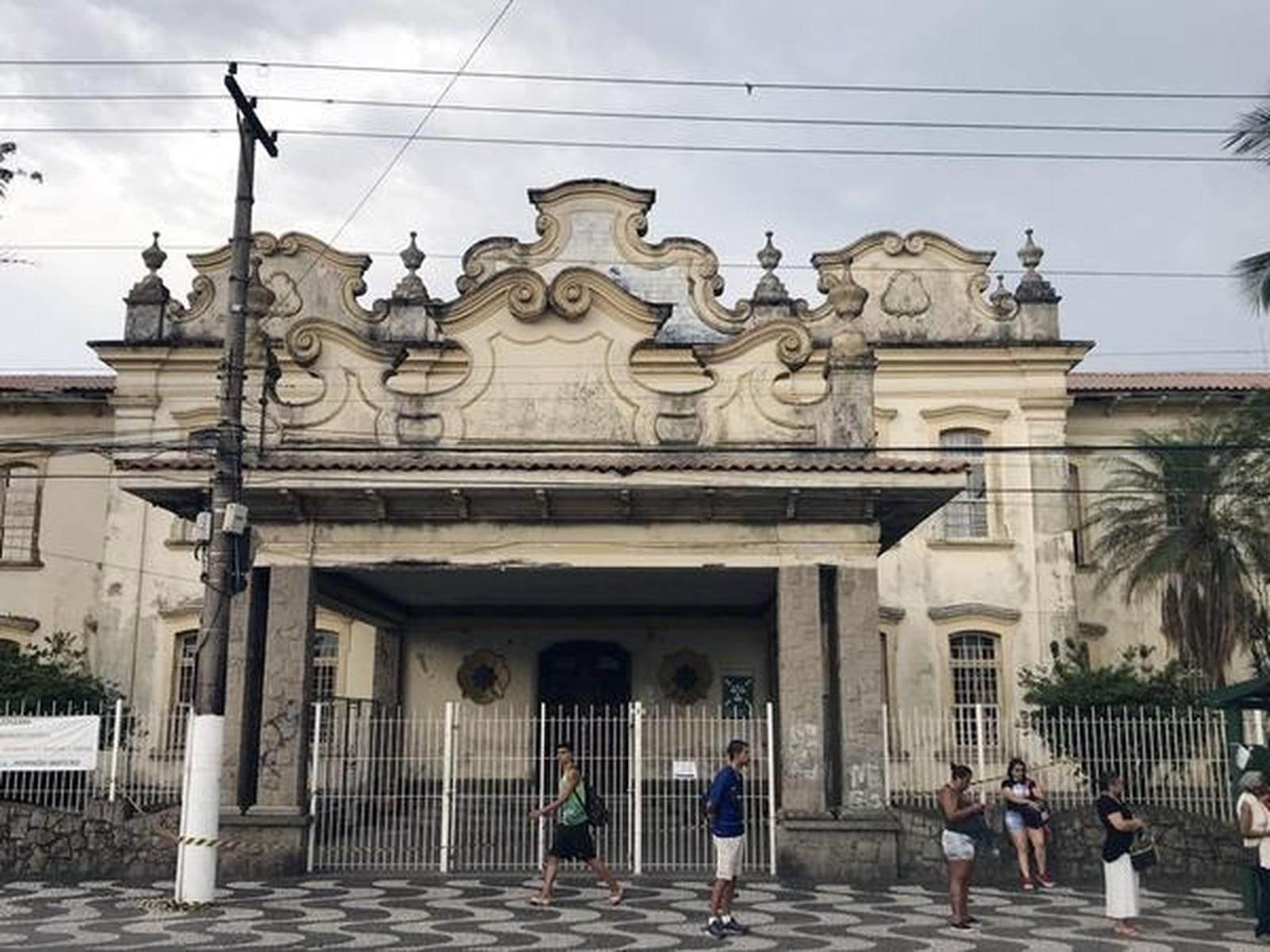 Antigo prédio da Etec Dona Escolástica Rosa será devolvido à Santa Casa de Santos